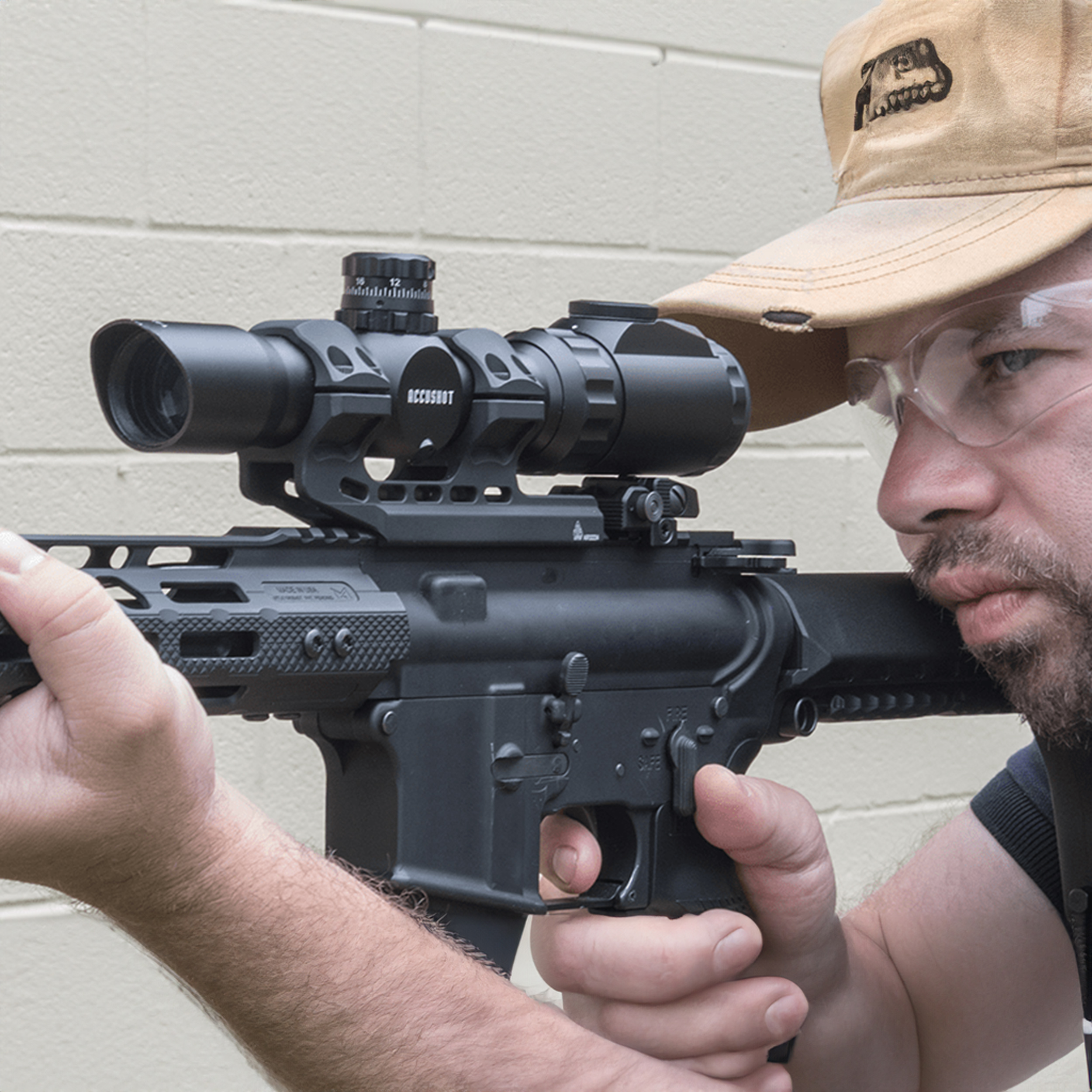 Leapers UTG 1-8x28 AccuShot rifle scope - shop kolba.pl