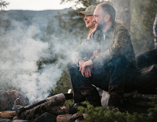 Konserwy wojskowe na wyprawy – niezawodna żywność survivalowa