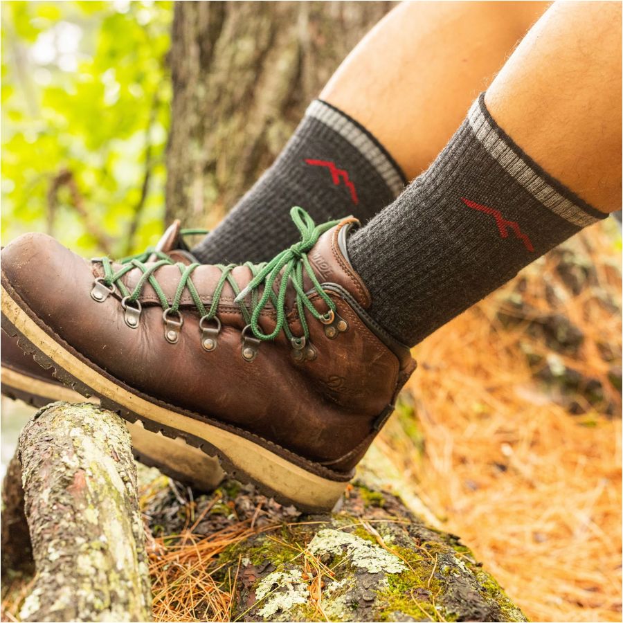 Darn Tough Hiker Boot Black trekking socks. 4/4