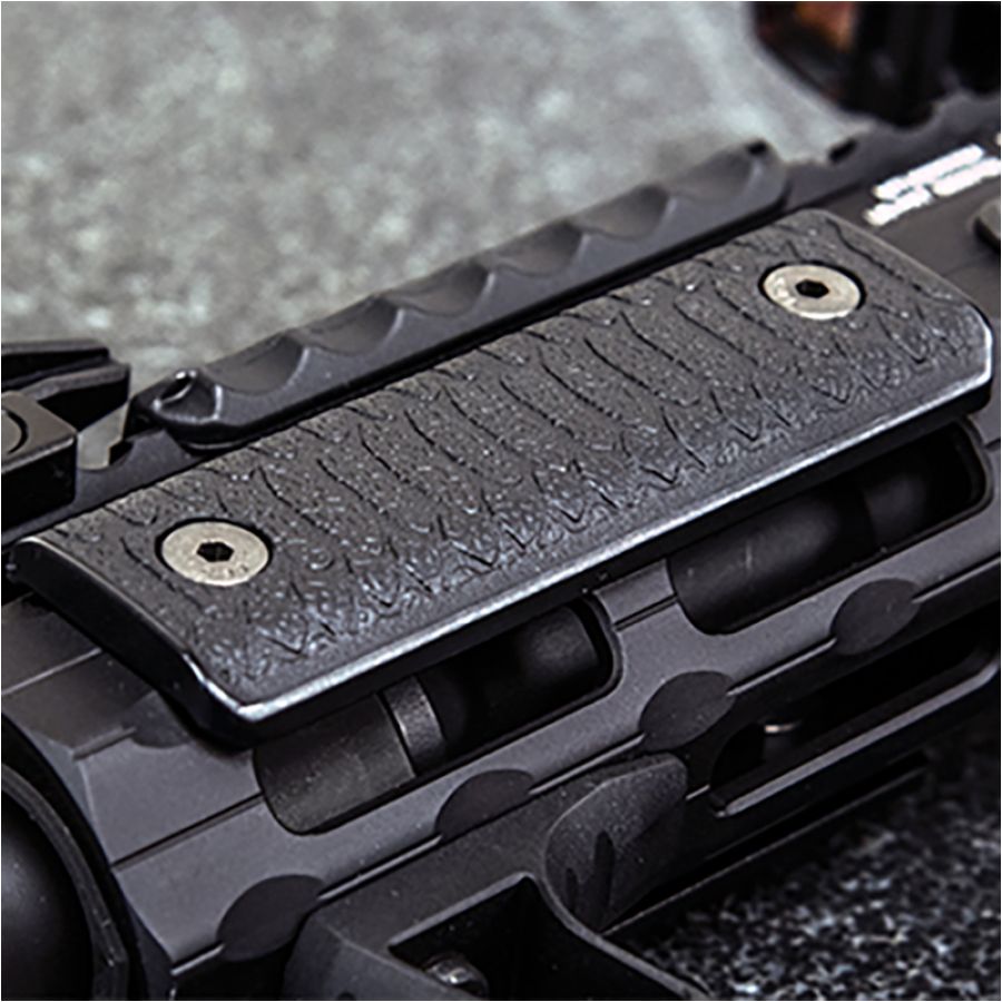 Leapers M-LOK shield panel black 4 pcs. 3/5