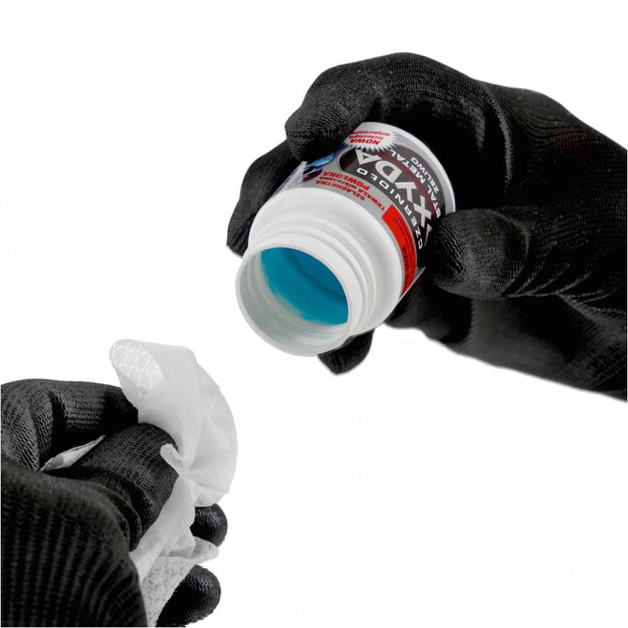 NU BLAK Oxide No. 82 50 g 4/4